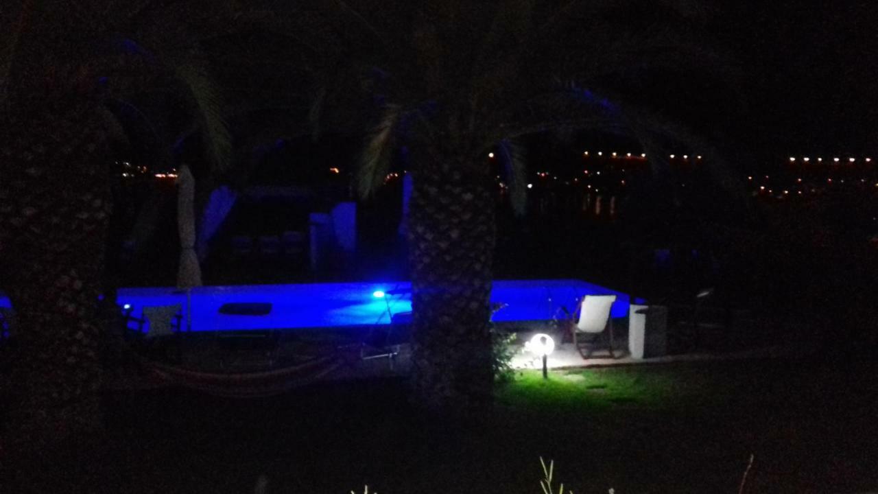 Coral Suite Palaiontsiflikion Exterior photo